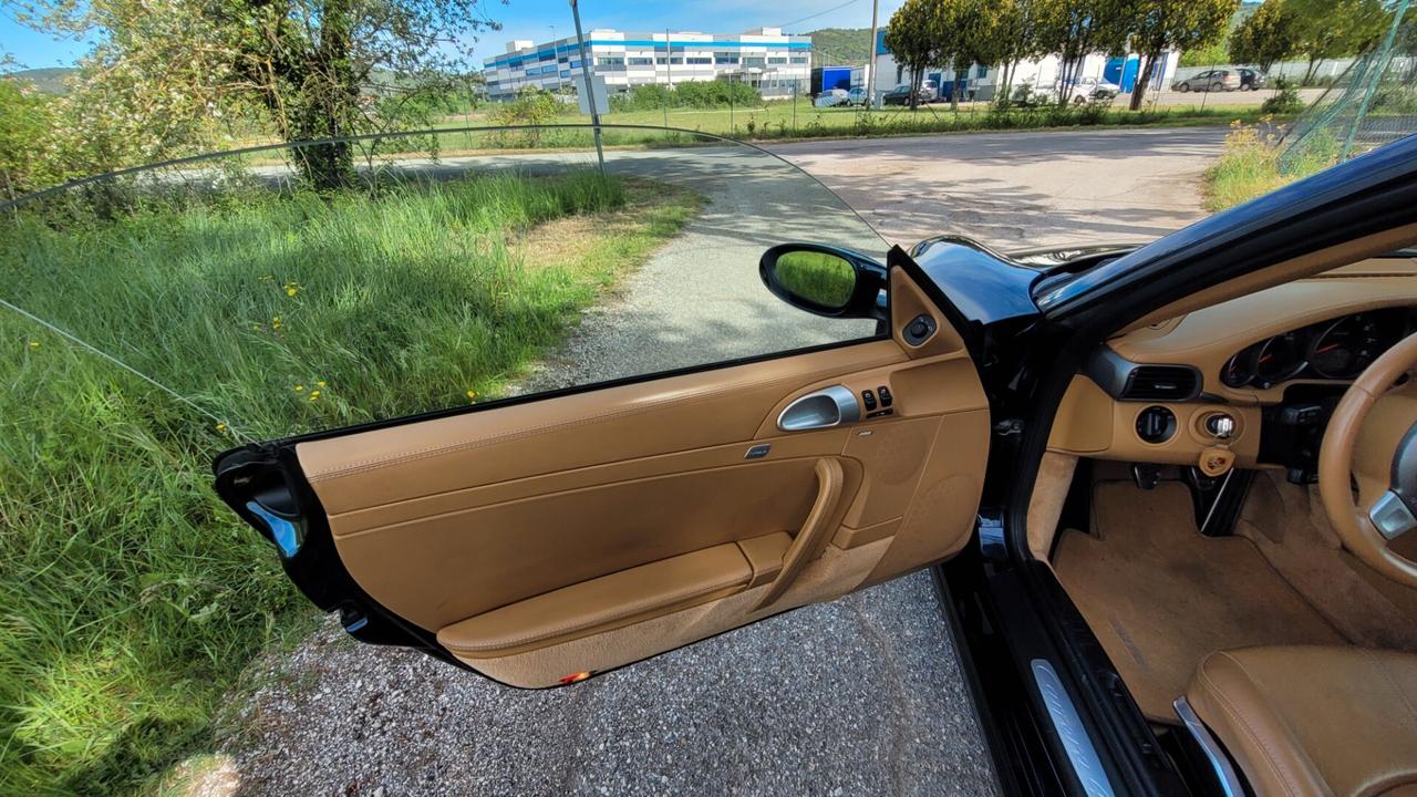 Porsche 911 Carrera 4 Cabriolet