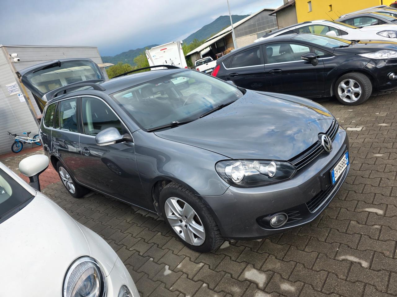 Volkswagen Golf Variant 2.0 TDI con gancio traino
