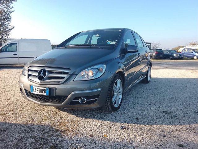 MERCEDES-BENZ B 180 CDI Premium
