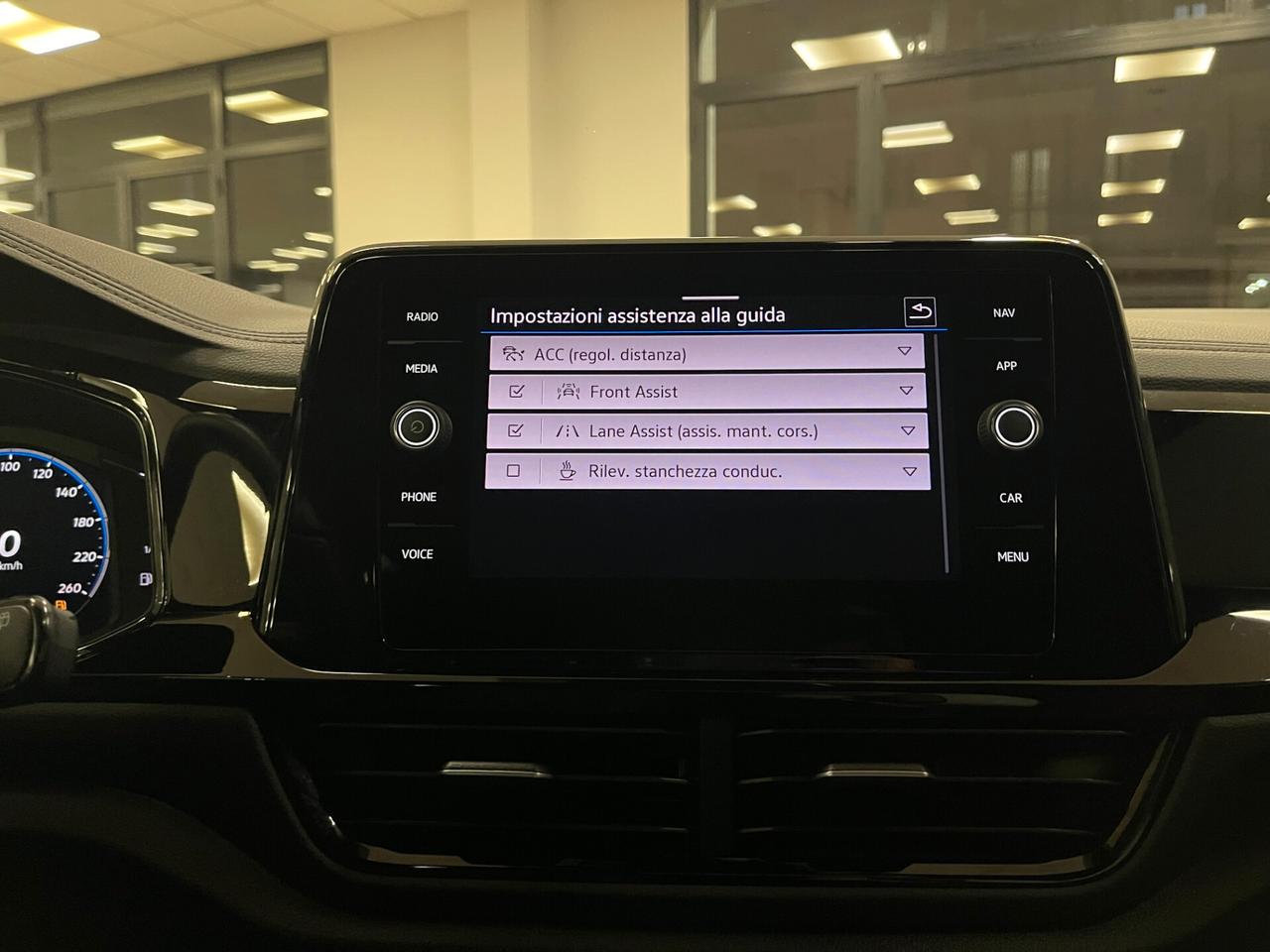 Volkswagen T-Roc 2.0 TDI SCR 150 CV DSG R-Line