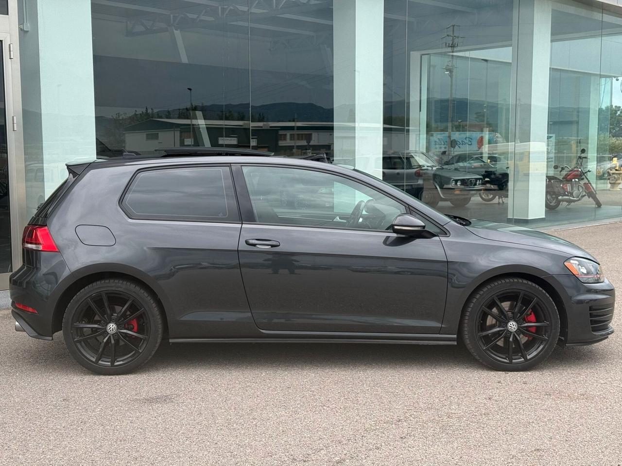 Volkswagen Golf GTI Golf GTI Performance 2.0 TSI 3p. BlueMotion Technology
