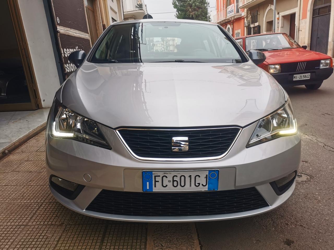 Seat Ibiza 1.4 TDI 75 CV 5p. Connect Grey FULL