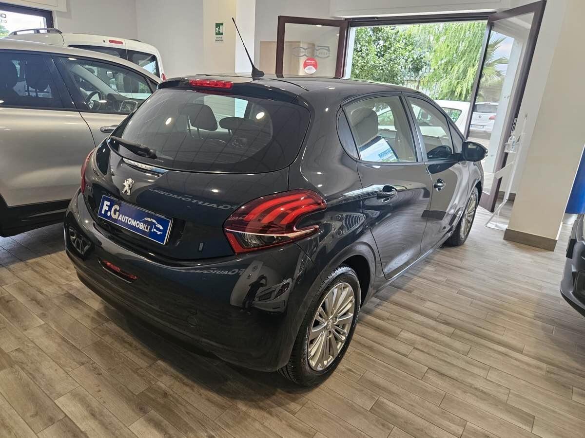 Peugeot 208 PureTech 82 5 porte Allure