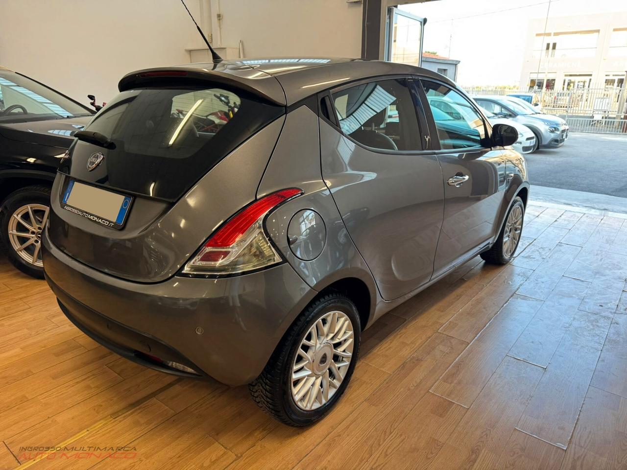 Lancia Ypsilon 1.3 MJT 95CV Platinum 2015