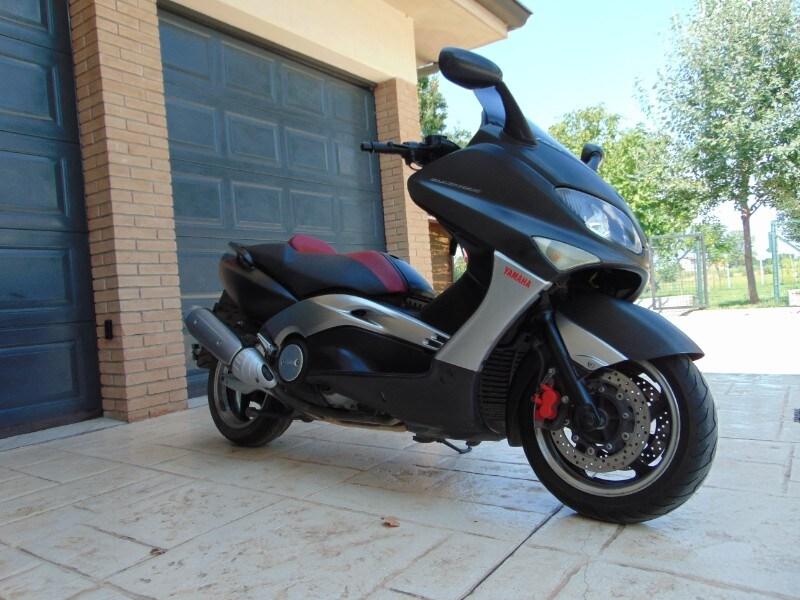 Yamaha T Max