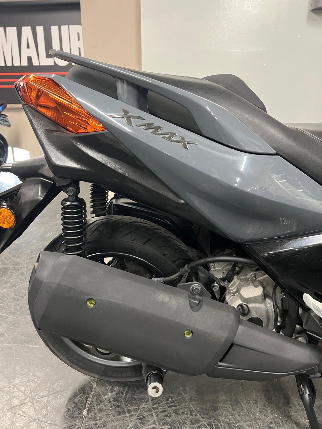 Yamaha X-Max 300 Tech max