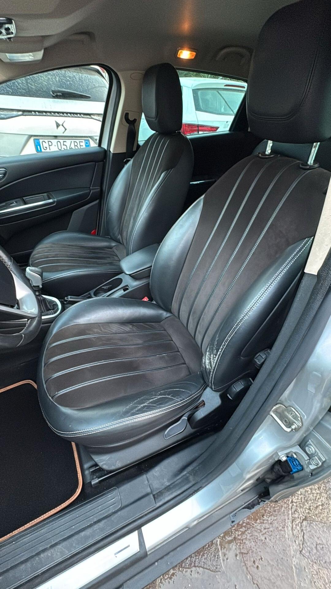 Lancia Delta 1.6 MJT DPF PLATINO