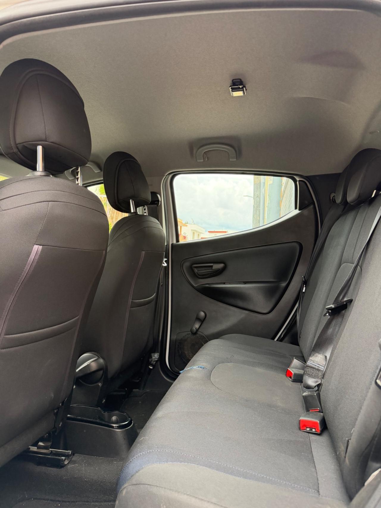 Lancia Ypsilon 1.2 69 CV GPL Ecochic Gold-2021