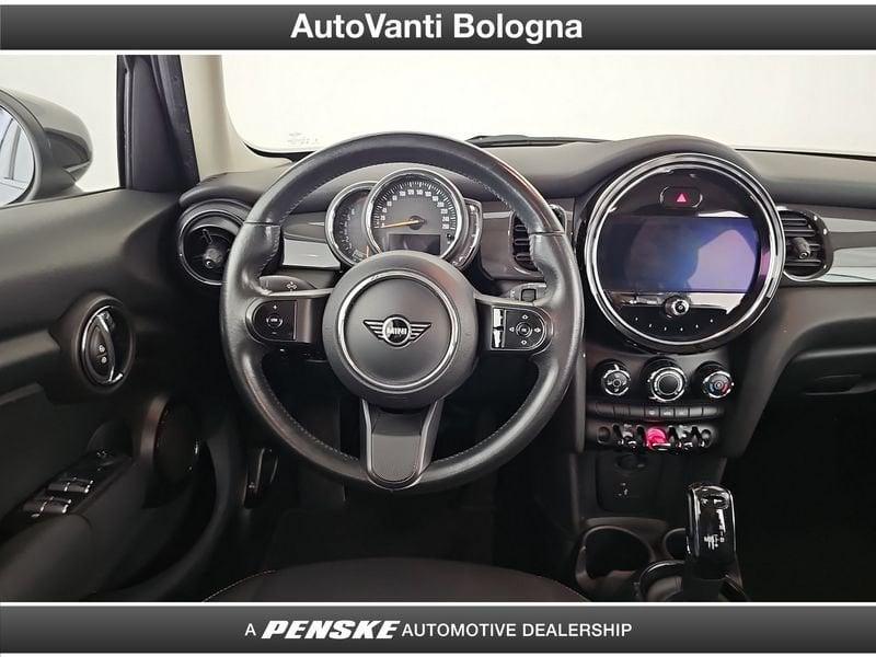 MINI Mini 5 porte Mini 5p 1.5 One Essential 102cv auto