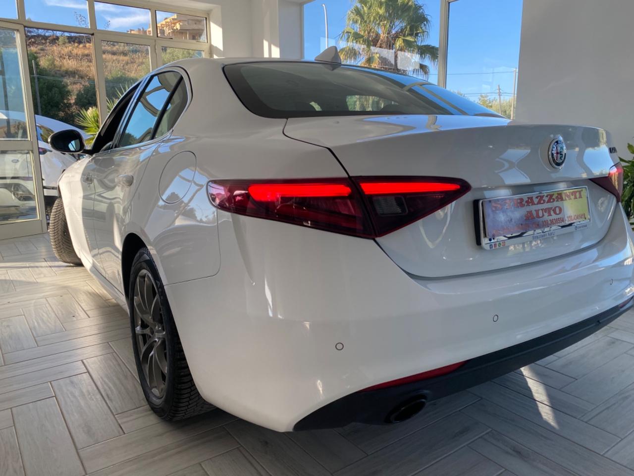 Alfa Romeo Giulia 2.2 TurboD B-tech AT8 FULL LED2020