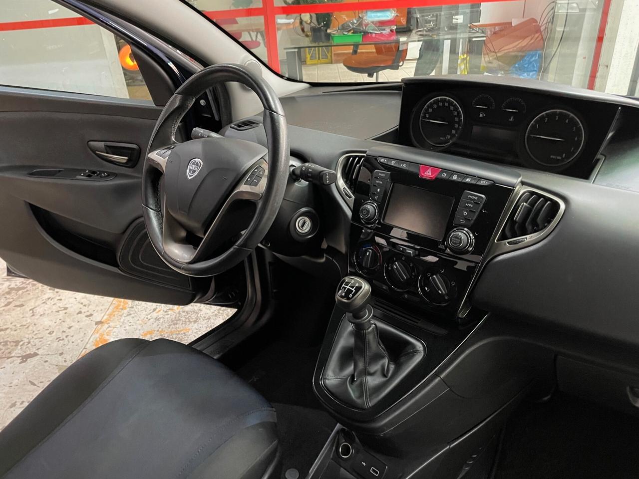 Lancia Ypsilon 1.2 69 CV 5 porte S&S Gold 40.000KM!!!