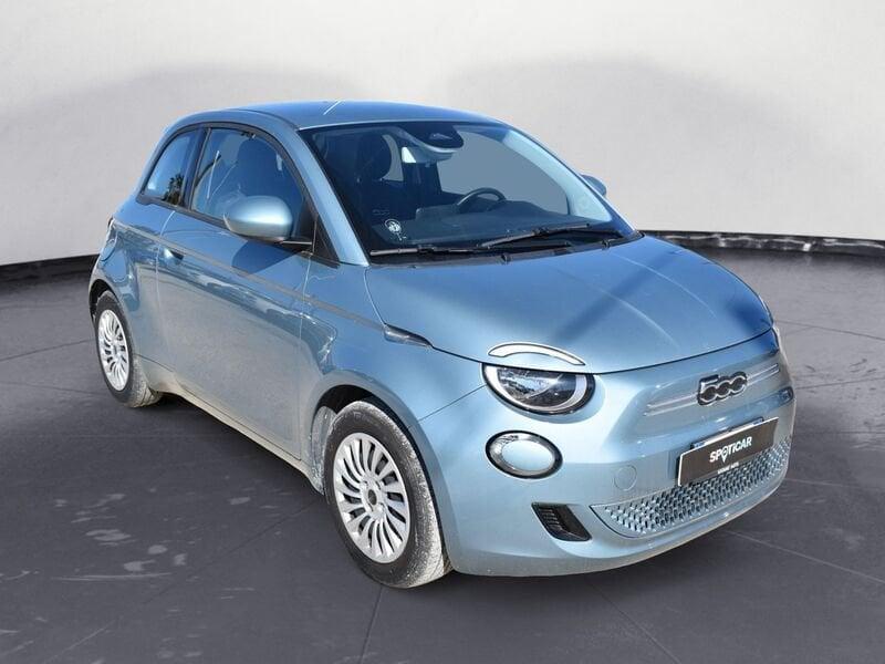 FIAT 500 Action Berlina