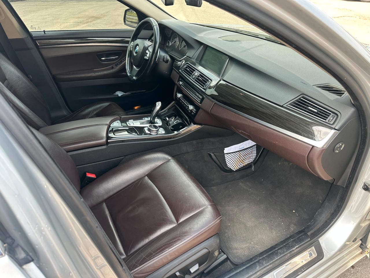 Bmw 520 520d xDrive Touring Luxury