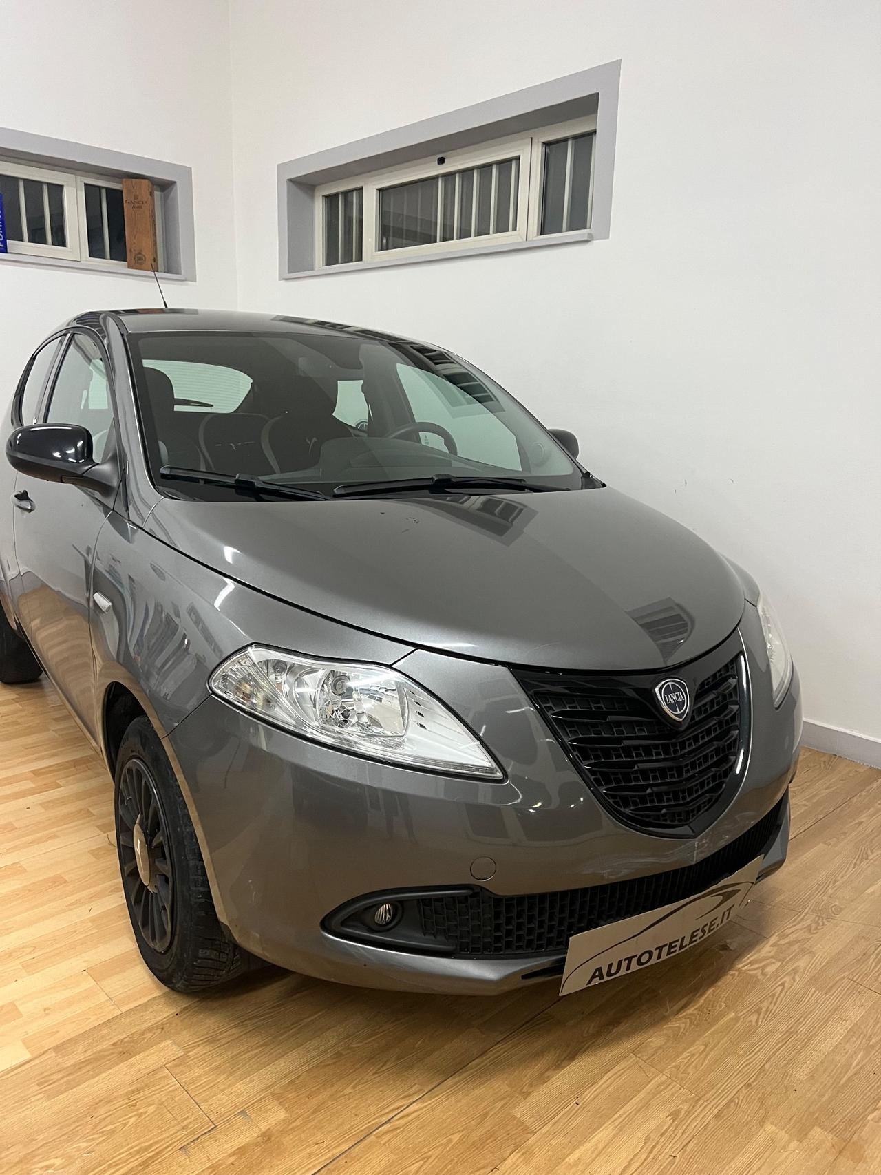 Lancia Ypsilon 0.9 TwinAir 85 CV 5 porte Metano Ecochic Gold
