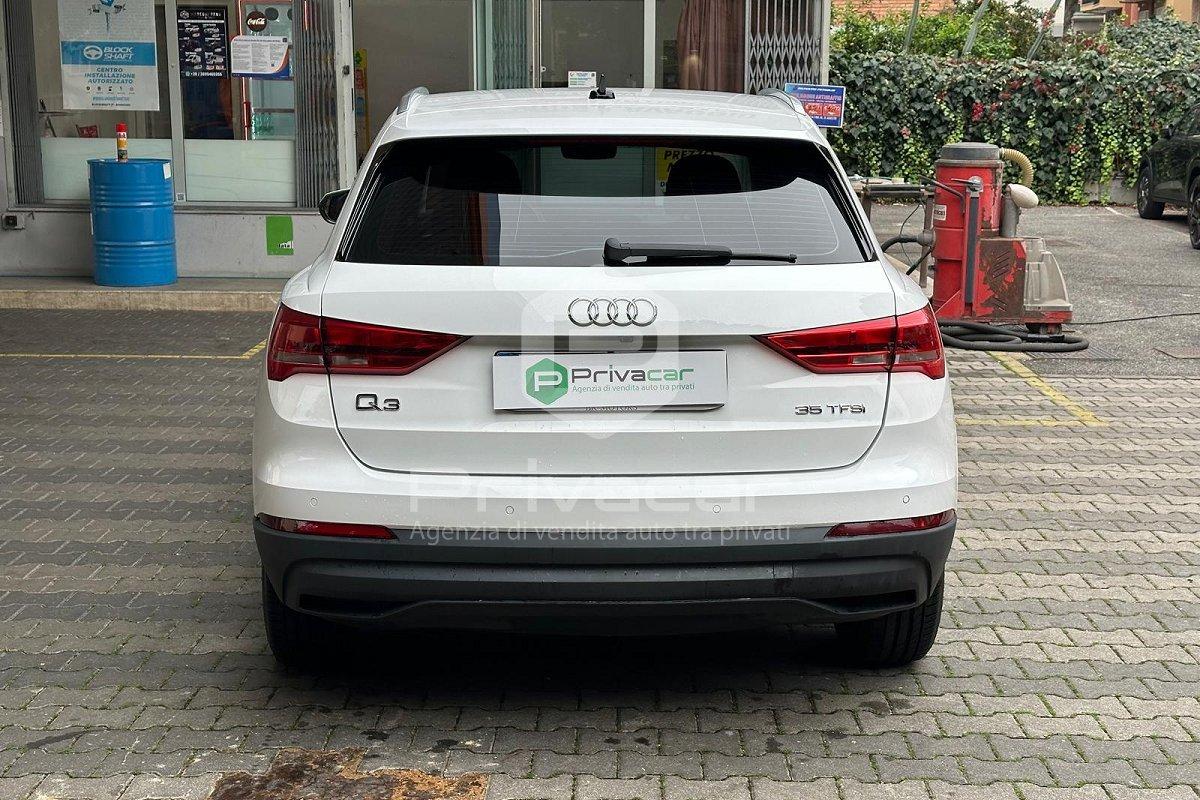 AUDI Q3 35 TFSI S tronic Business Advanced
