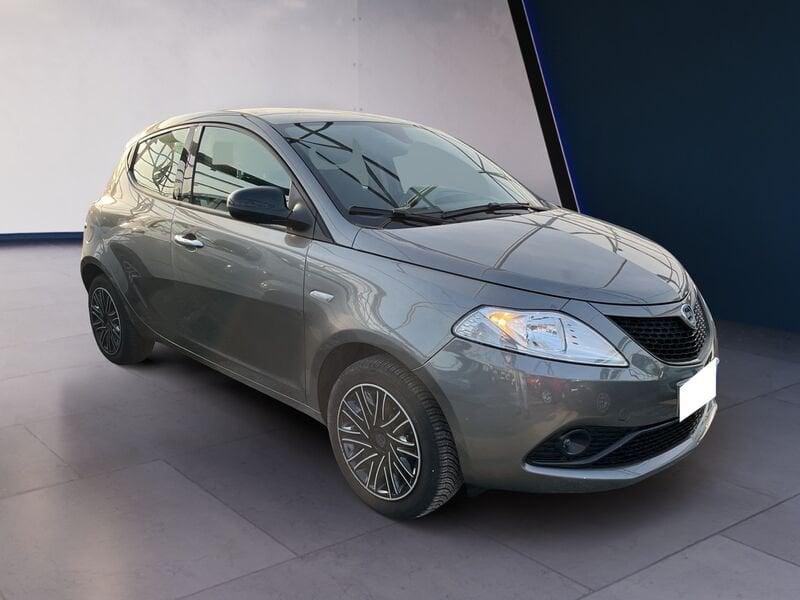 Lancia Ypsilon III 2015 1.0 hybrid Gold s&s 70cv
