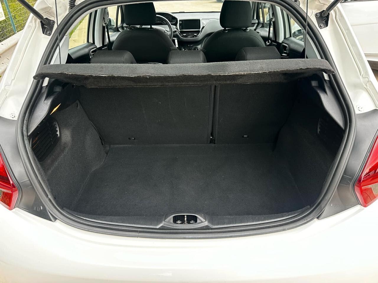 Peugeot 208 benzina 82 cv 5 porte Allure 2016