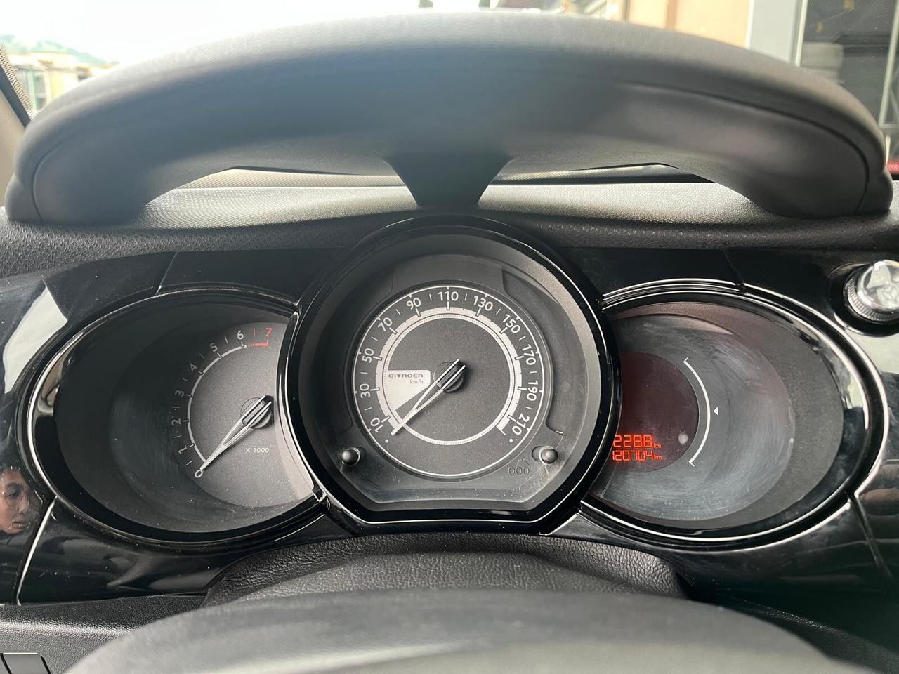 Citroen C3 C3 1.2 puretech Exclusive 82cv E6-NEOPATENTATO OK