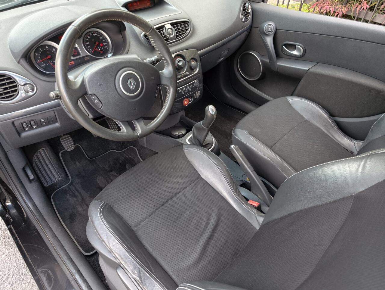 Renault Clio 1.2 16V 3 porte Le Iene