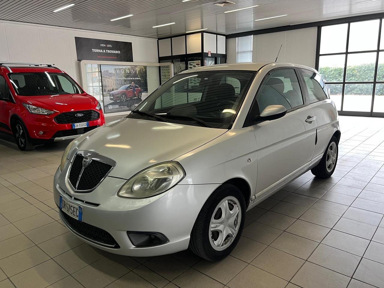 Lancia Ypsilon 1.2 Oro