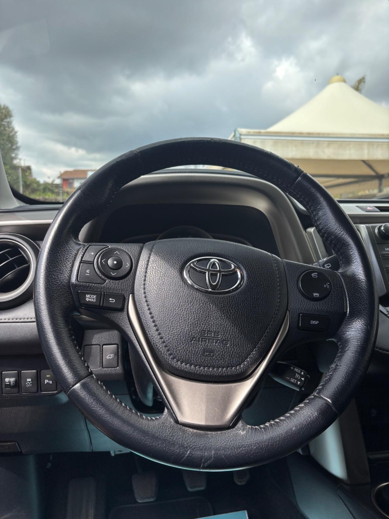 Toyota RAV 4 RAV4 2.0 D-4D 2WD Active 2015