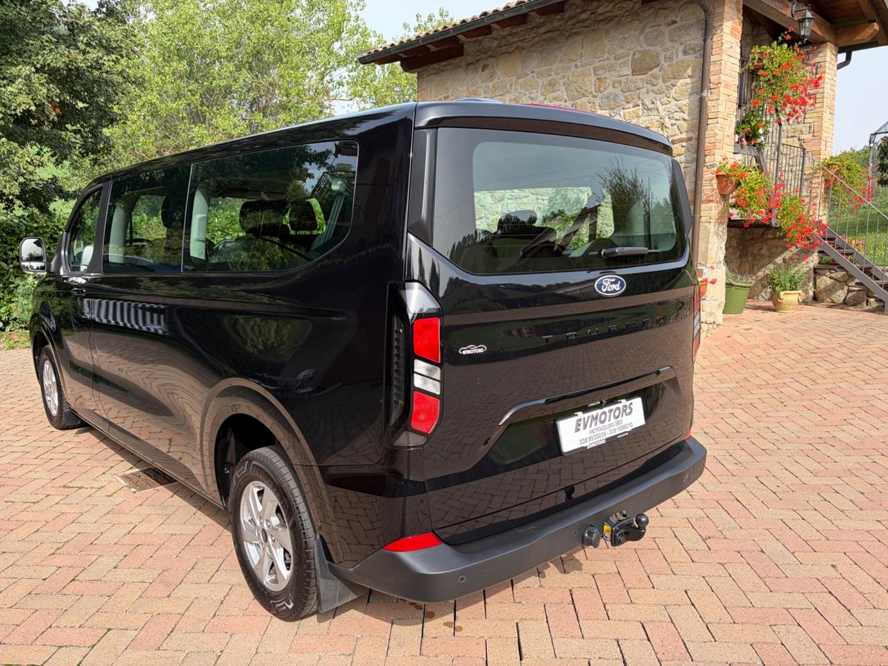 Ford Tourneo Custom Transit doppia cabina titanum 320 L2H1