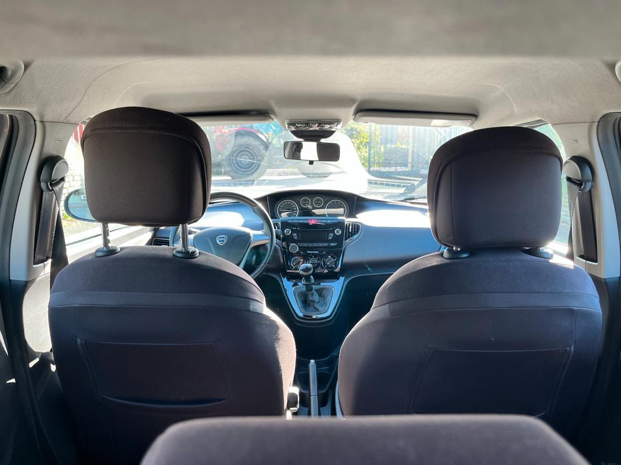 Lancia Ypsilon 1.2 69 CV 5 porte S&S Silver