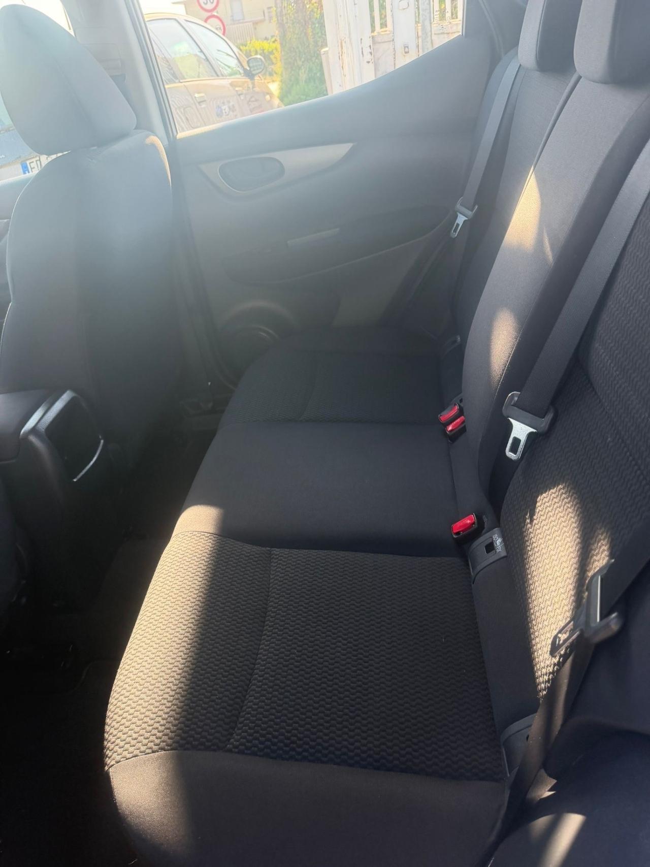 Nissan Qashqai 1.5 dCi Visia