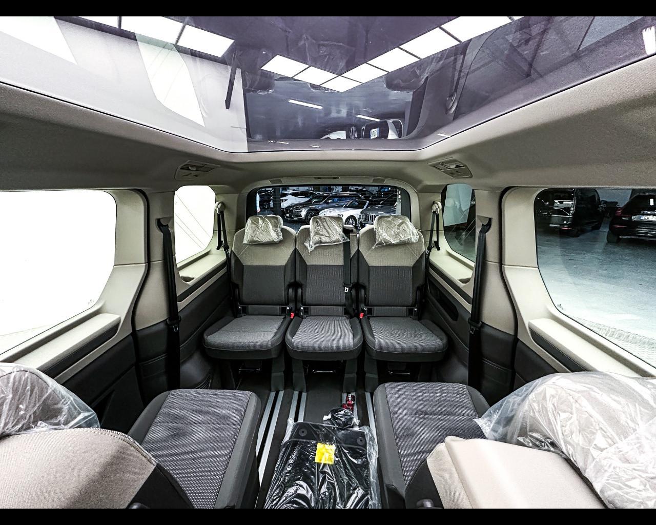 VOLKSWAGEN Multivan 7ª '21-> - Multivan 1.5 PHEV DSG 4Motion Life