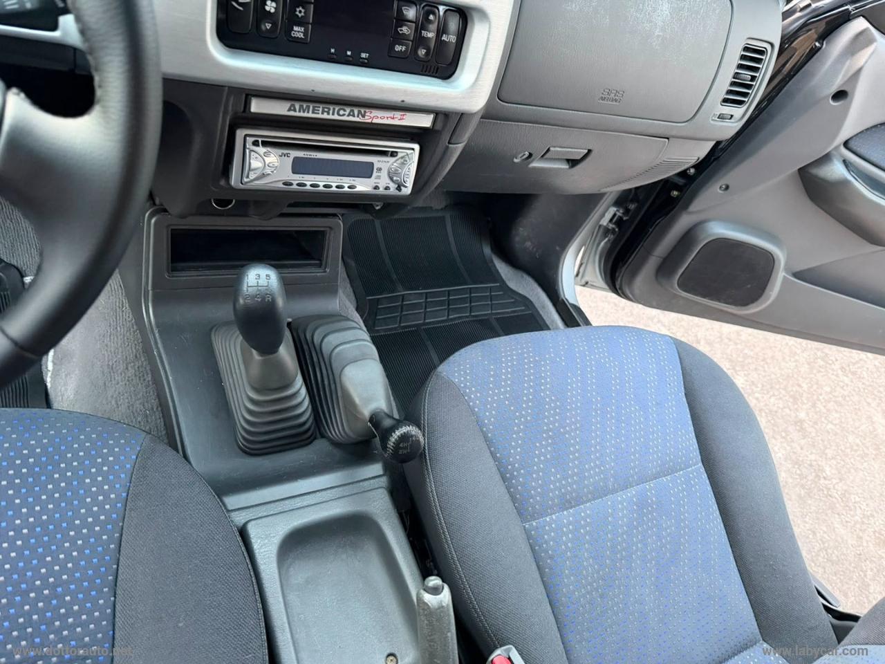 MITSUBISHI L200 2.5 TDI 4WD DC Pick-up GLS