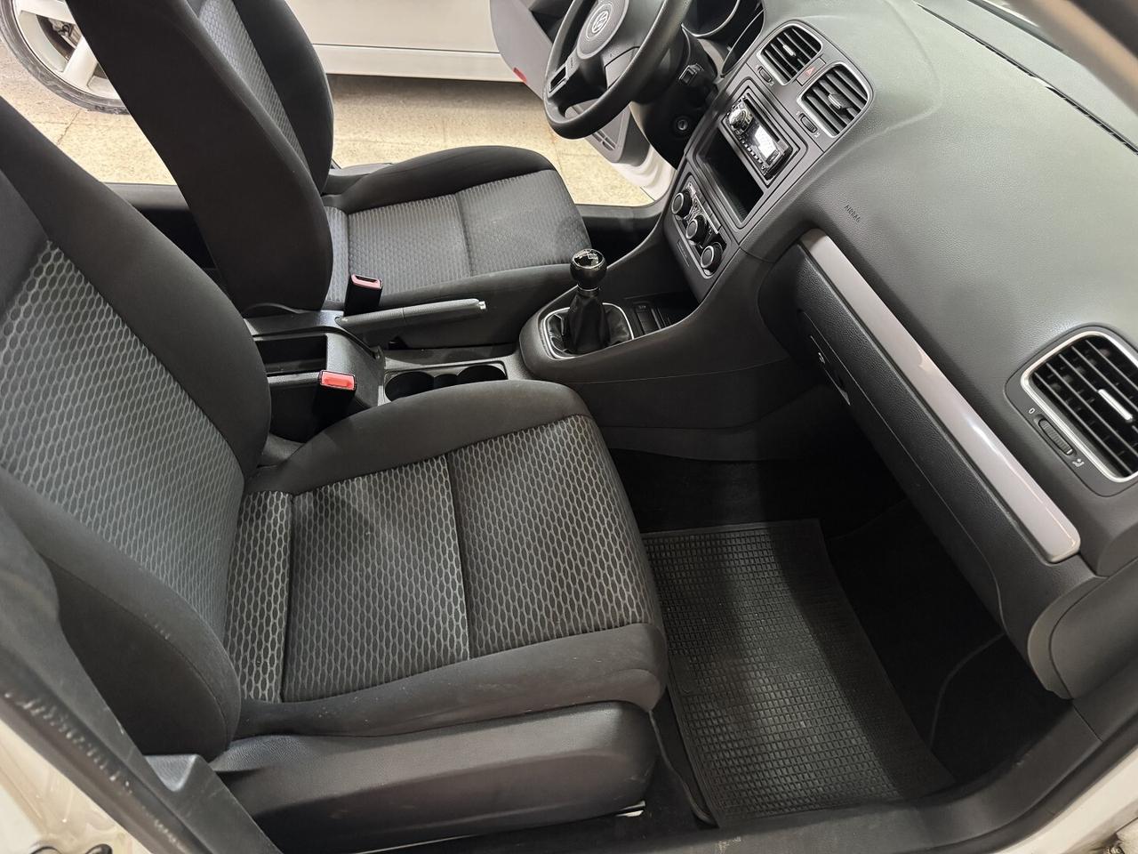Volkswagen GOLF 6 TDi 1.6 CC. 105 cv.