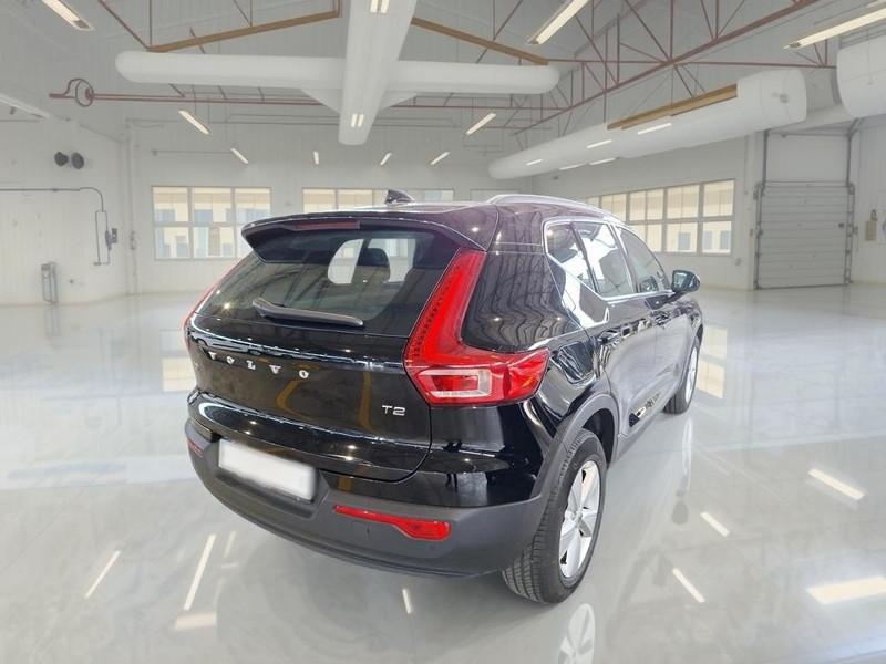 VOLVO XC40 T2 automatico Momentum Core