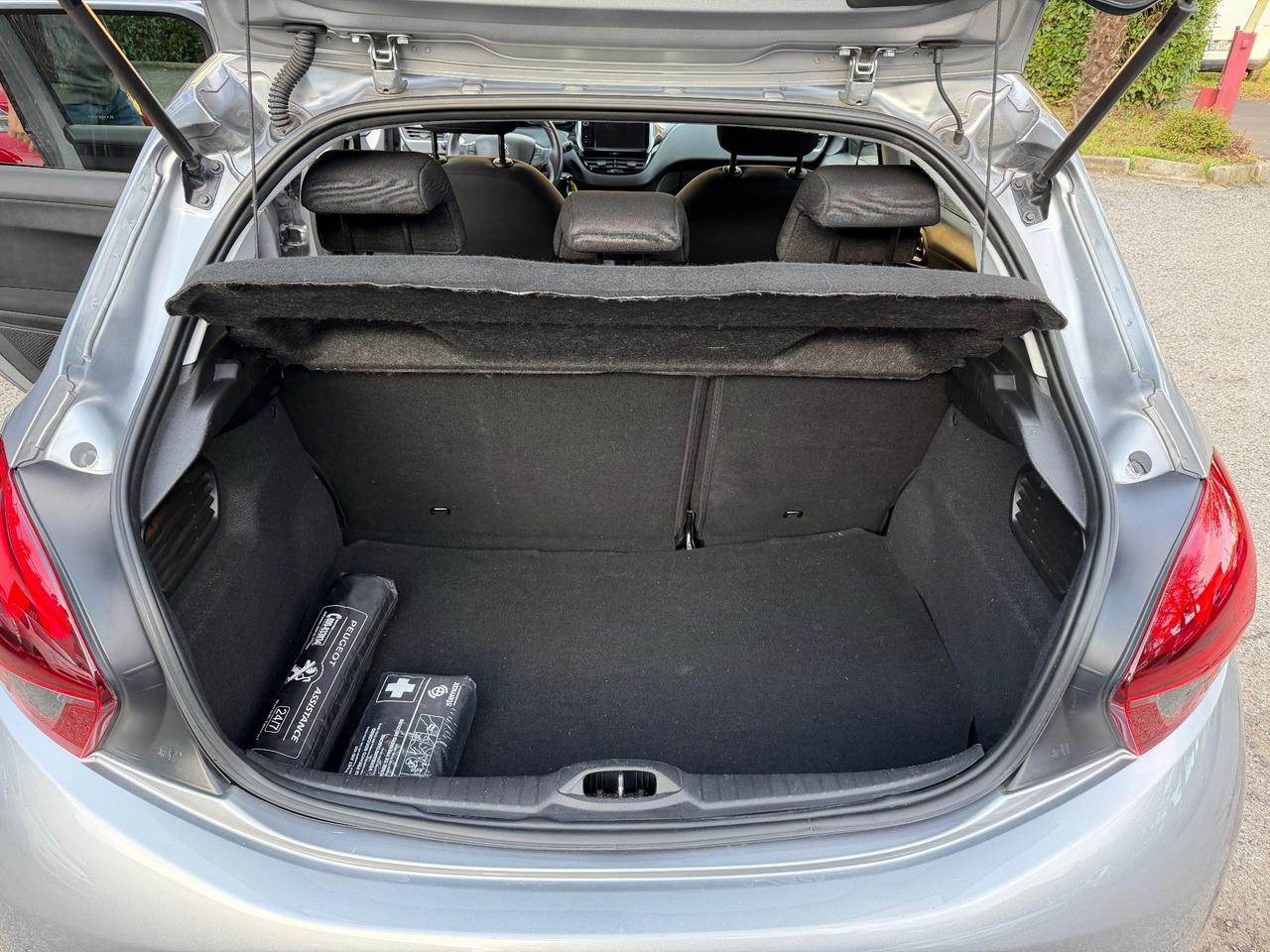Peugeot 208 PureTech 82 5 porte Allure
