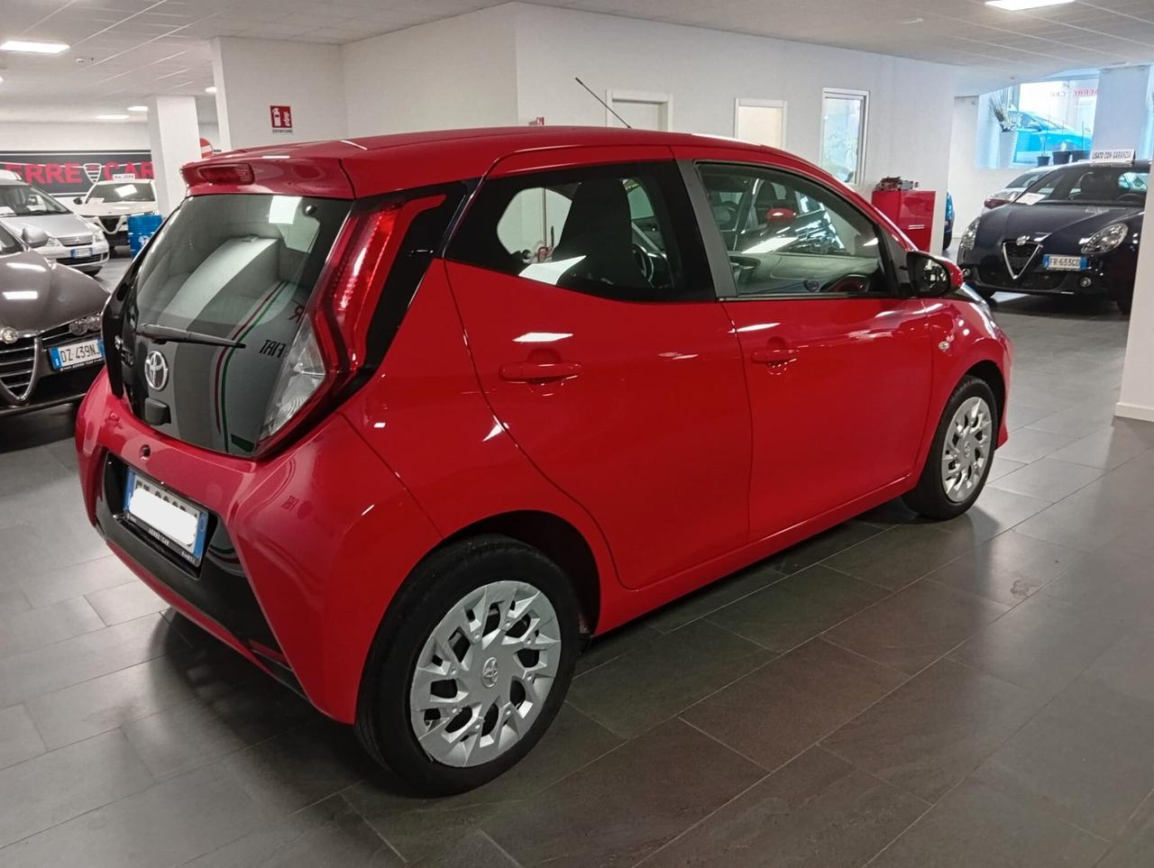 Toyota Aygo 1.0 VVT-i 72 CV 5 porte x-play