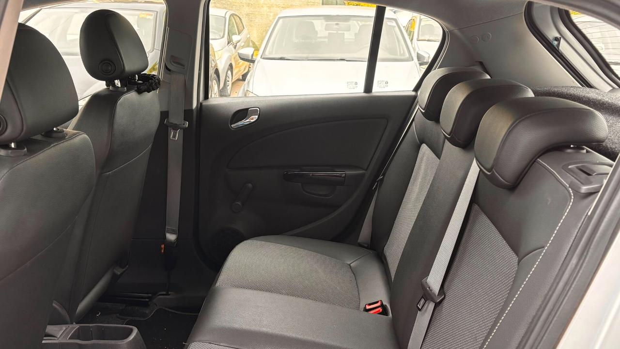 Opel Corsa 1.4 16V 5 porte Enjoy