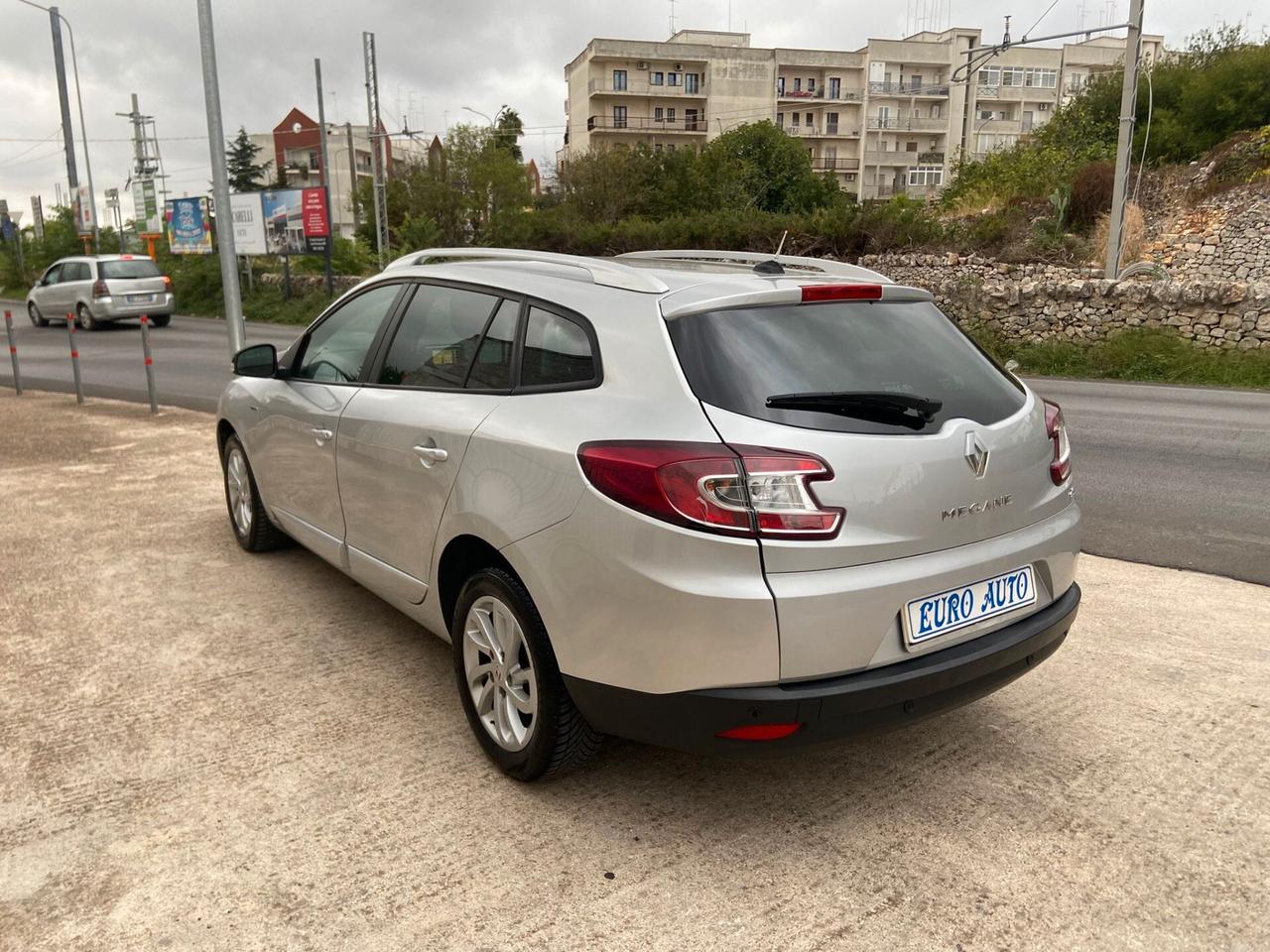 Renault Megane Mégane dCi 110CV EDC SporTour Limited