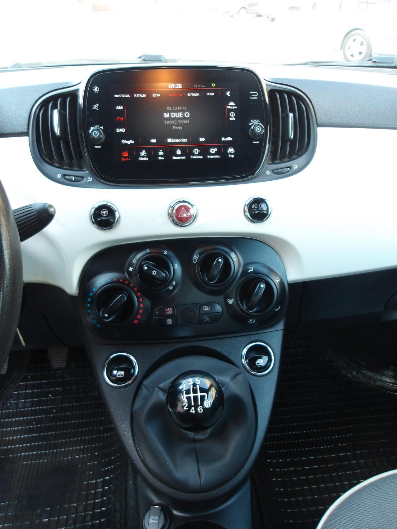 Fiat 500C 1.0 HYBRID DOLCEVITA 70CV