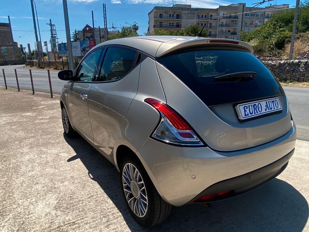 Lancia Ypsilon 1.3 MJT 16V 95 CV 5 porte S&S Gold