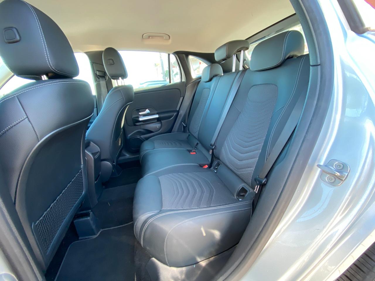 Mercedes-Benz GLA 180d Progressive Advanced auto