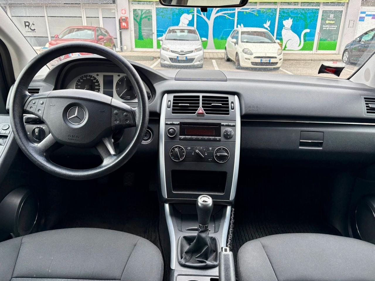 Mercedes-benz B 200