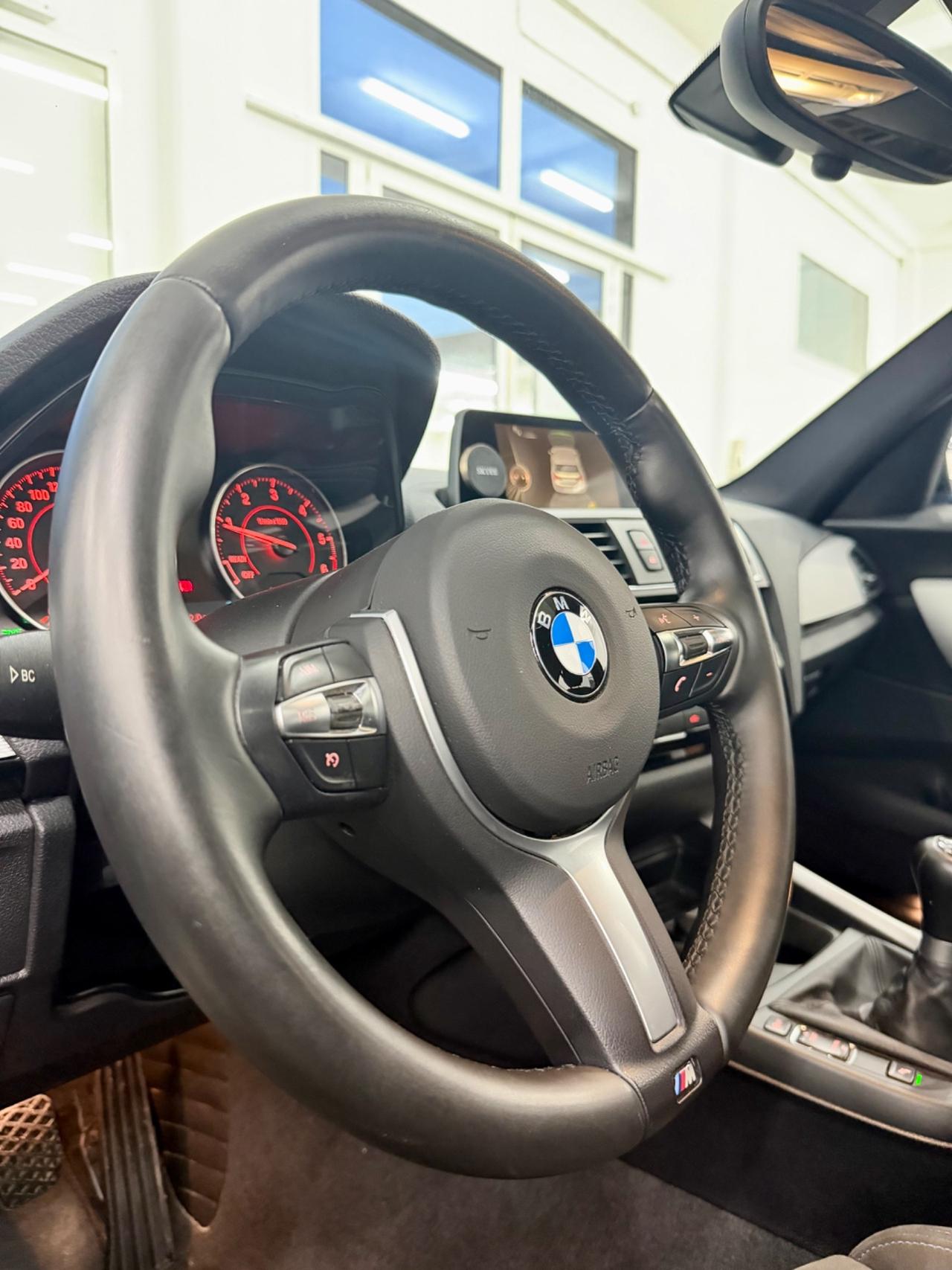 Bmw serie 1 118d xDrive TETTO Msport FINANZIABILE