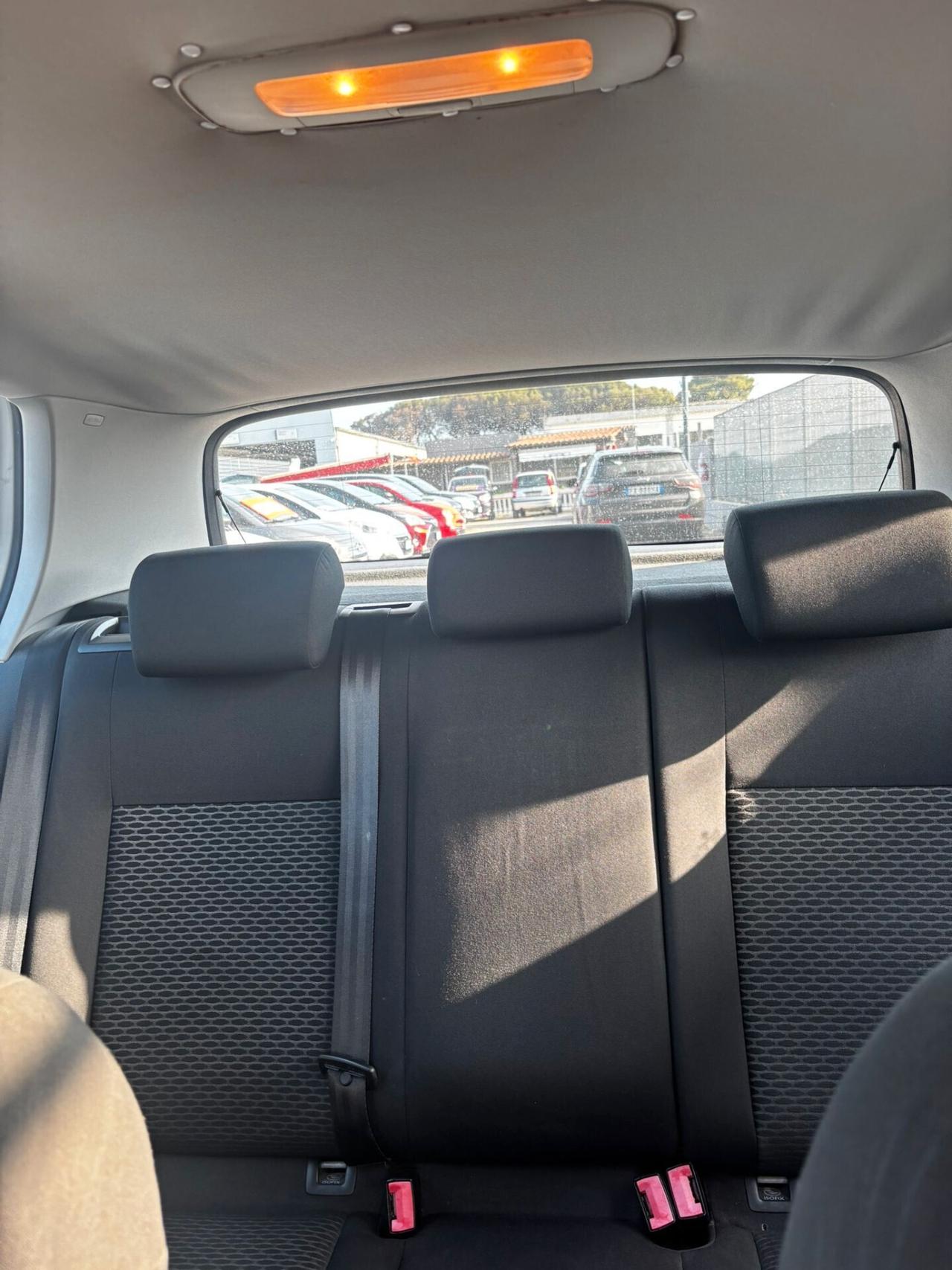 Volkswagen Golf 1.6 TDI DPF 3p. Highline