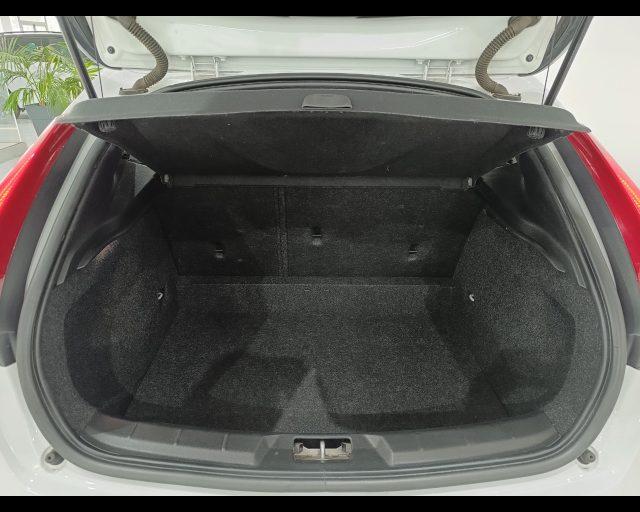 VOLVO V40 D2 Kinetic