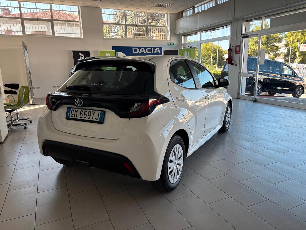 Toyota Yaris 1.0 5 porte Active