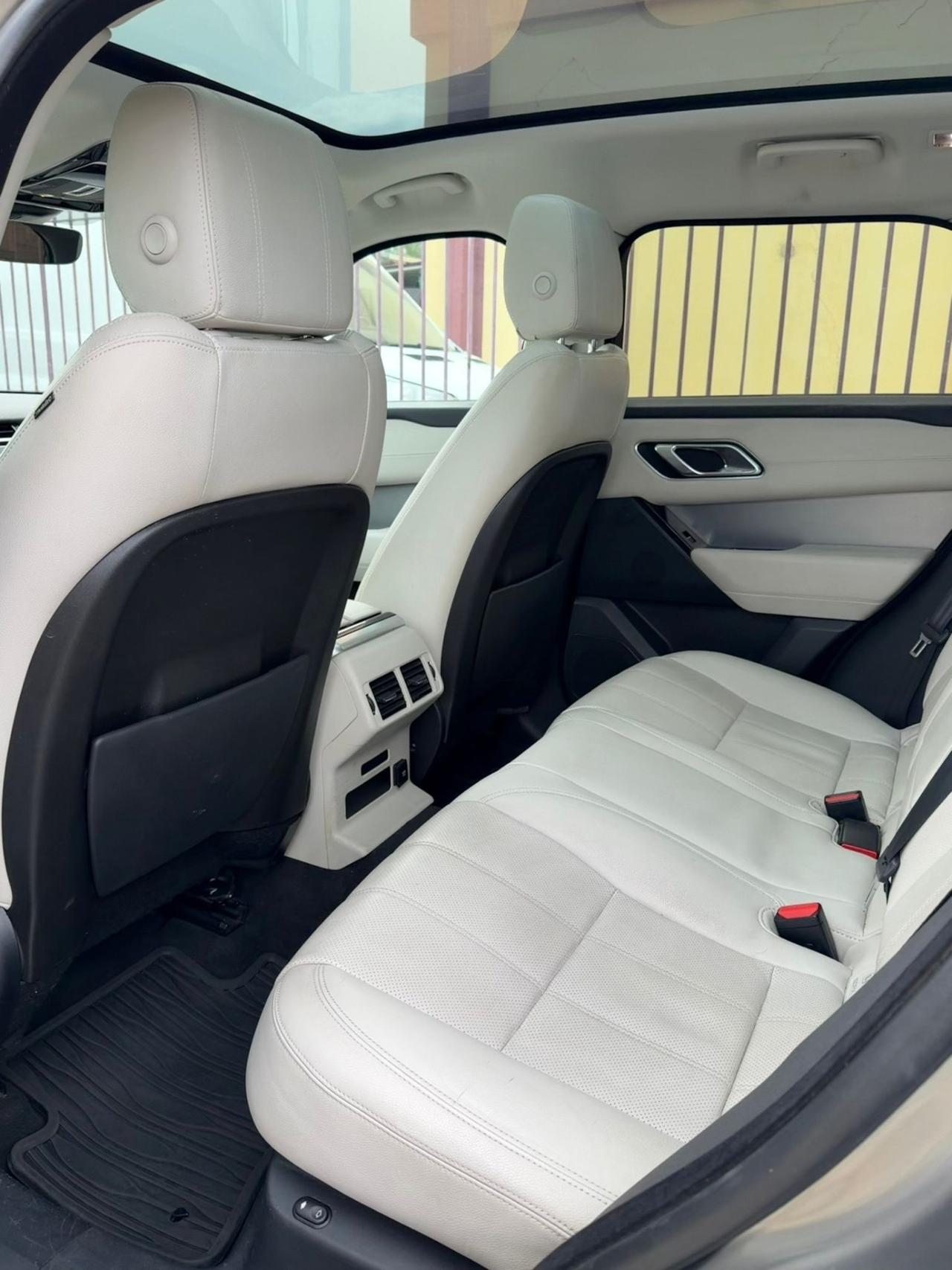 Land Rover Range Velar 2.0D I4 240 CV R-Dynamic