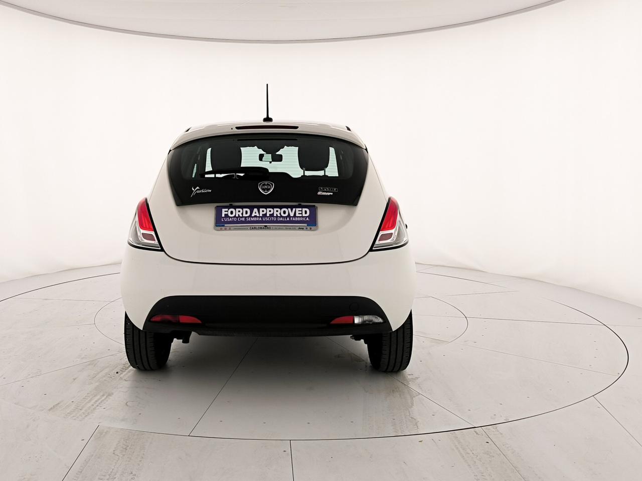 Lancia Ypsilon 1.0 firefly hybrid silver s&s 70cv