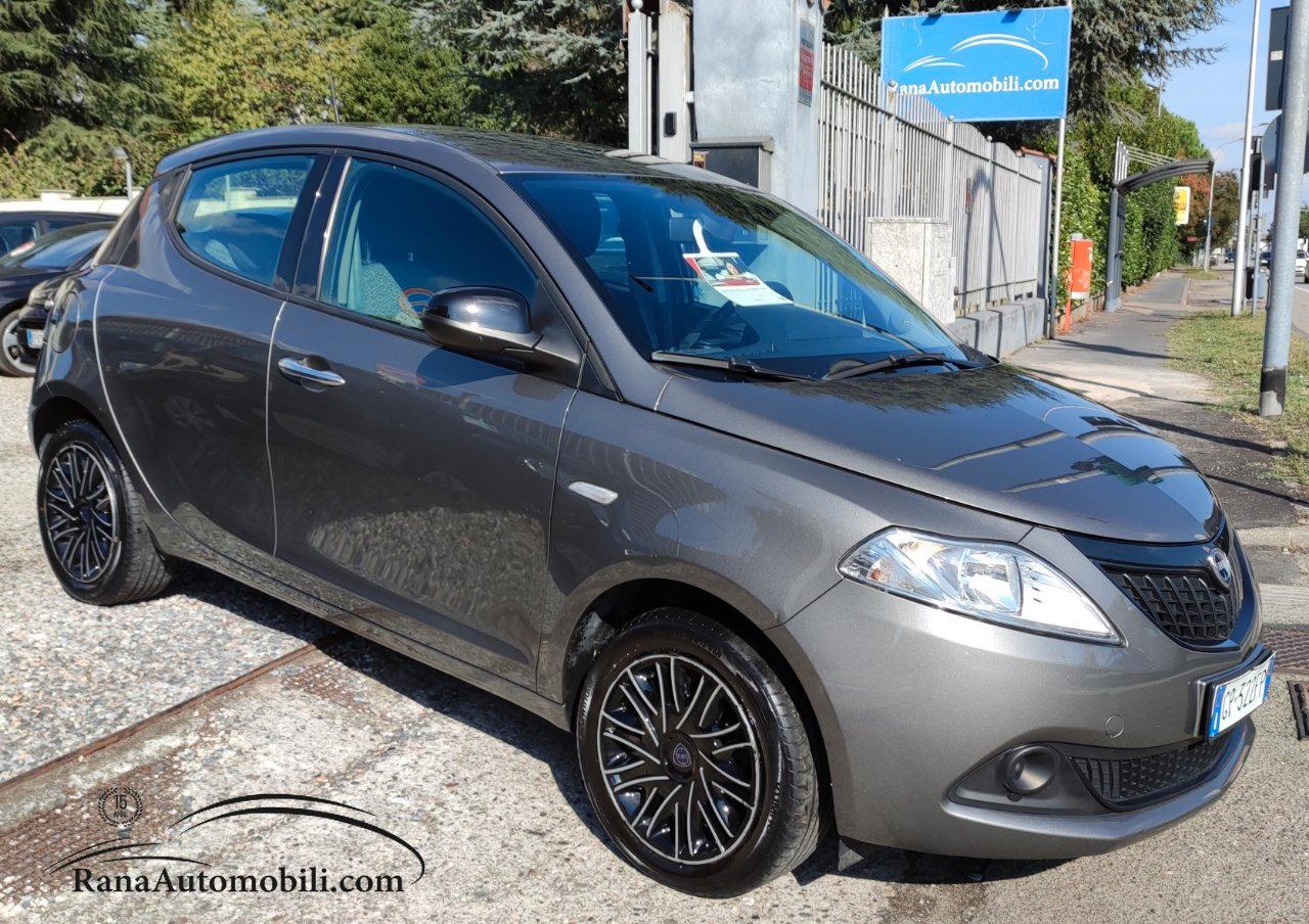 Lancia Ypsilon Hybrid 1.0 FireFly