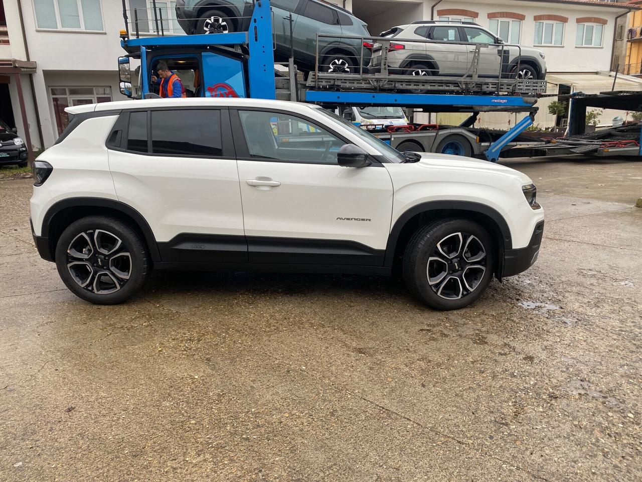 Jeep Avenger 1.2 Turbo 100 CV Altitude PACCHETTO SUMMIT