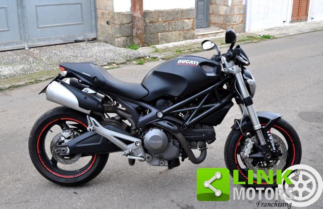 DUCATI Monster 696 696+