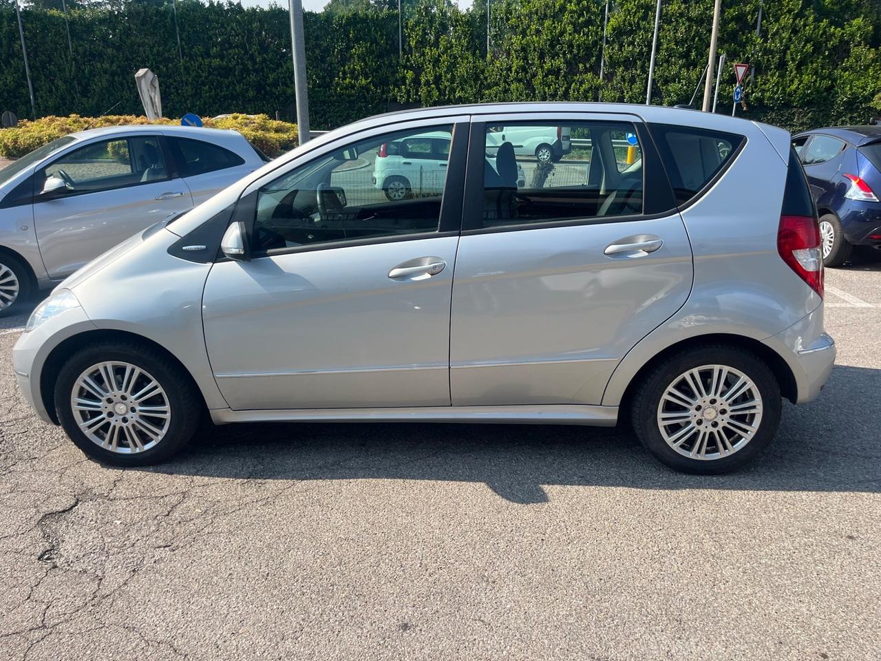 Mercedes A180CDI/cambio automatico/109CV/neopatentato/Euro4 con FAP/unico proprietario